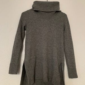 100% 2-Ply Cashmere Turtleneck Sweater